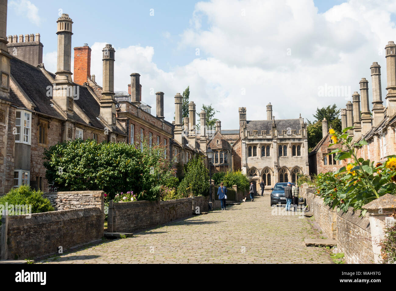 Vicar`s Close, historic street, Wells, Somerset, England, UK Stock Photo Alamy